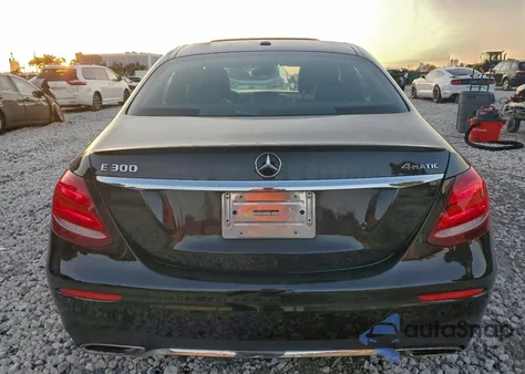 2017 Mercedes-Benz E 300 4Matic из США, поврежденный, VIN WDDZF4KB6HA025282